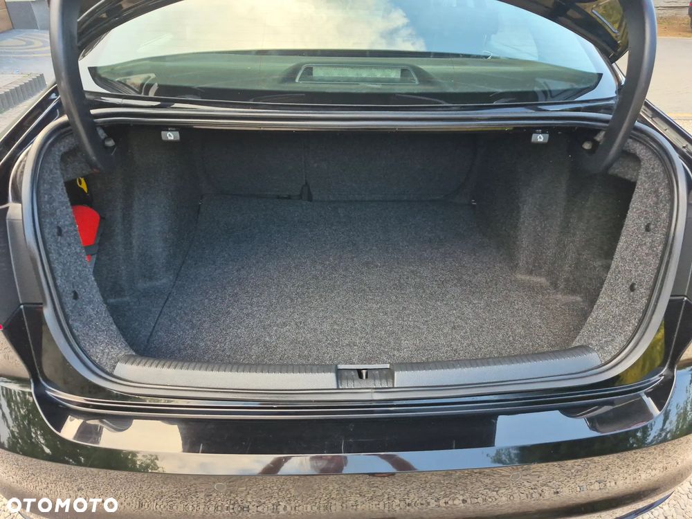 Volkswagen Jetta 2.0 TDI DPF BMT Comfortline - 19
