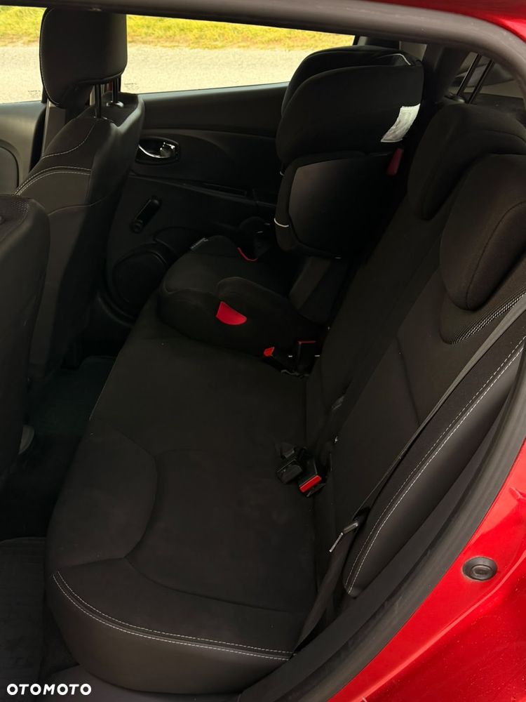 Renault Clio 1.2 16V Zen - 9