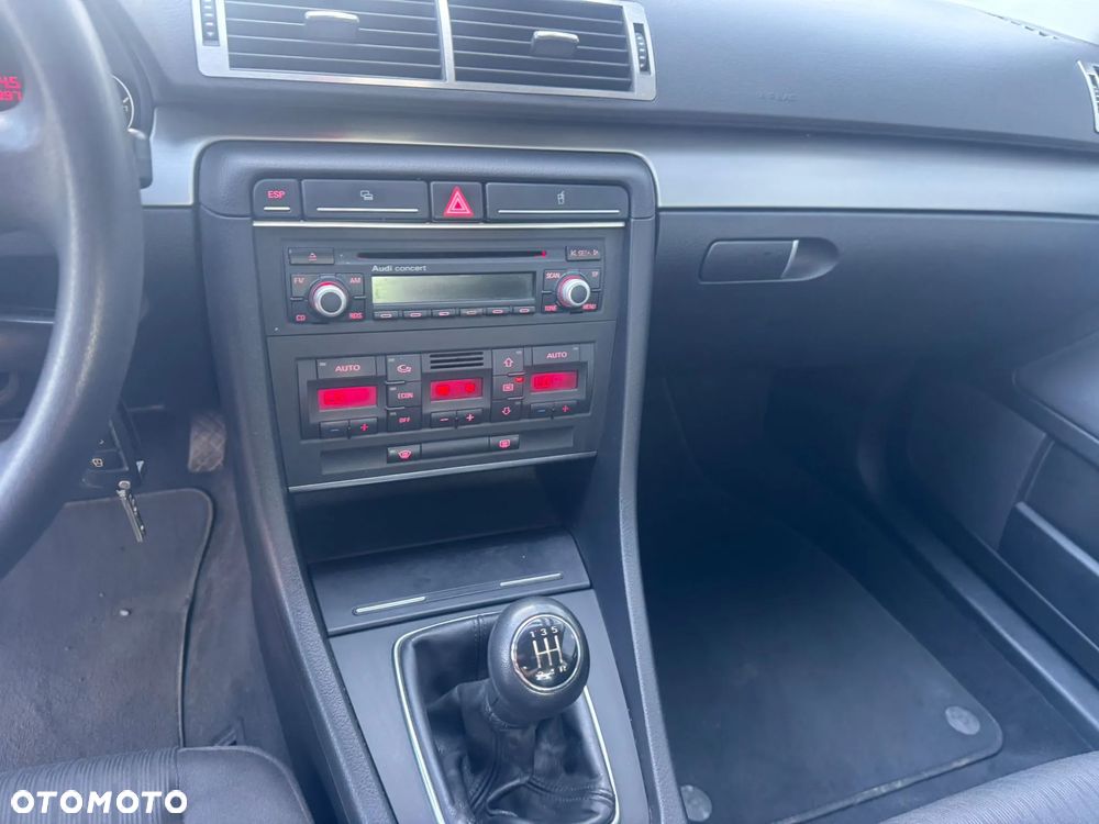 Audi A4 1.6 - 18
