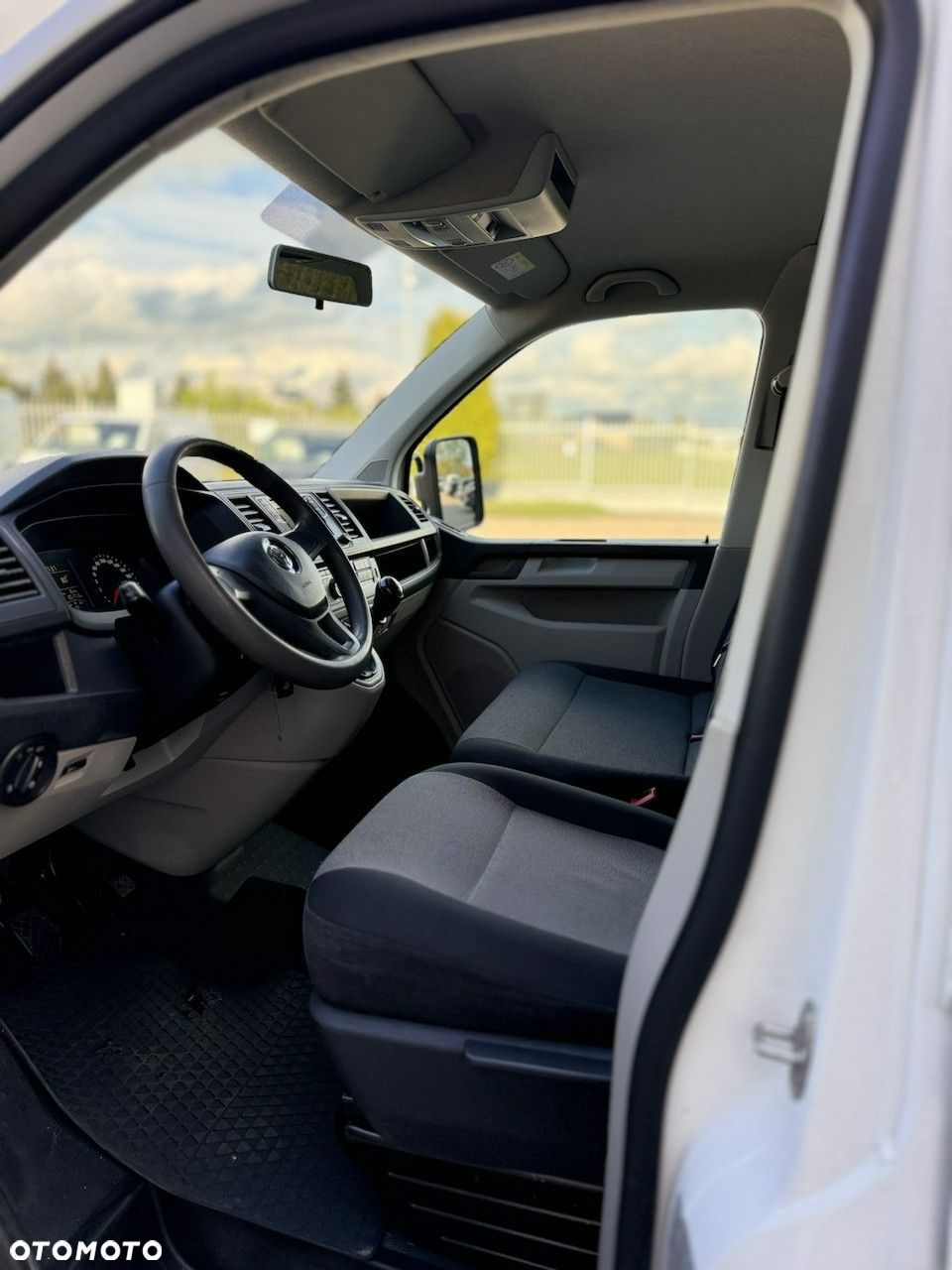 Volkswagen Transporter - 13