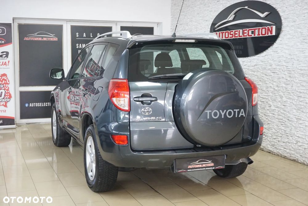 Toyota RAV4 2.2 D-4D 4x4 - 4