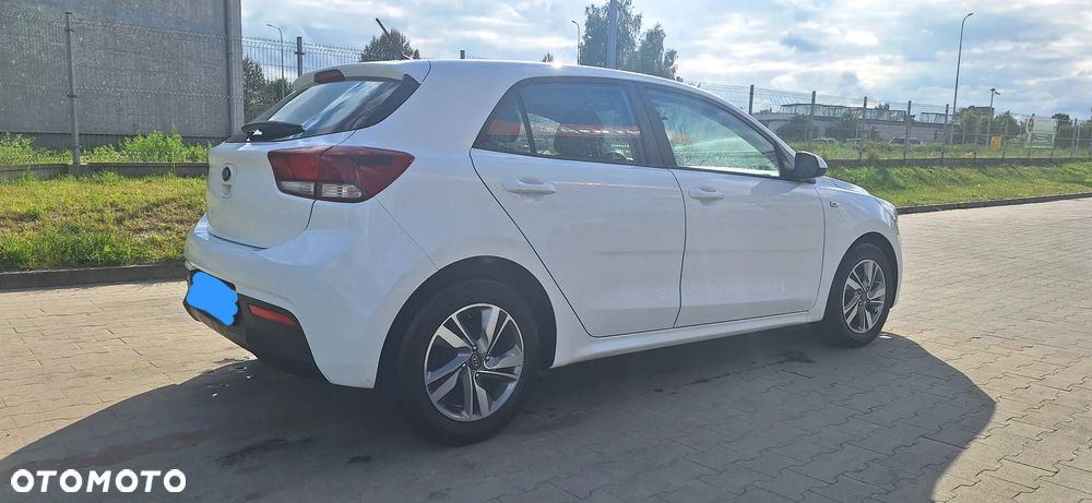 Kia Rio 1.2 L - 7
