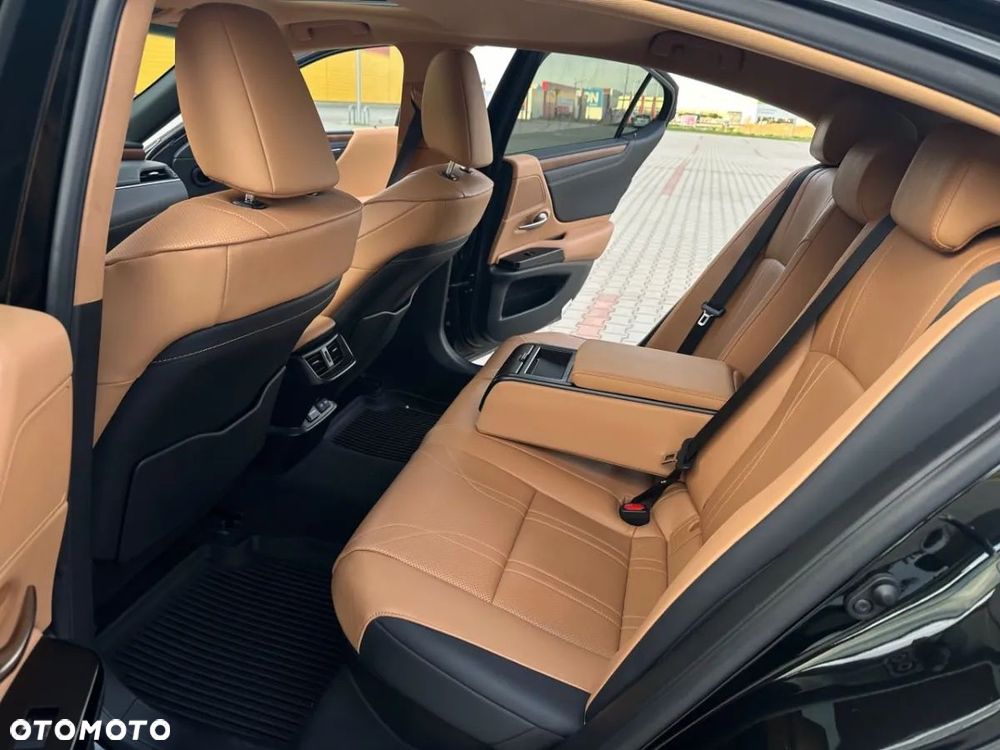 Lexus ES - 11