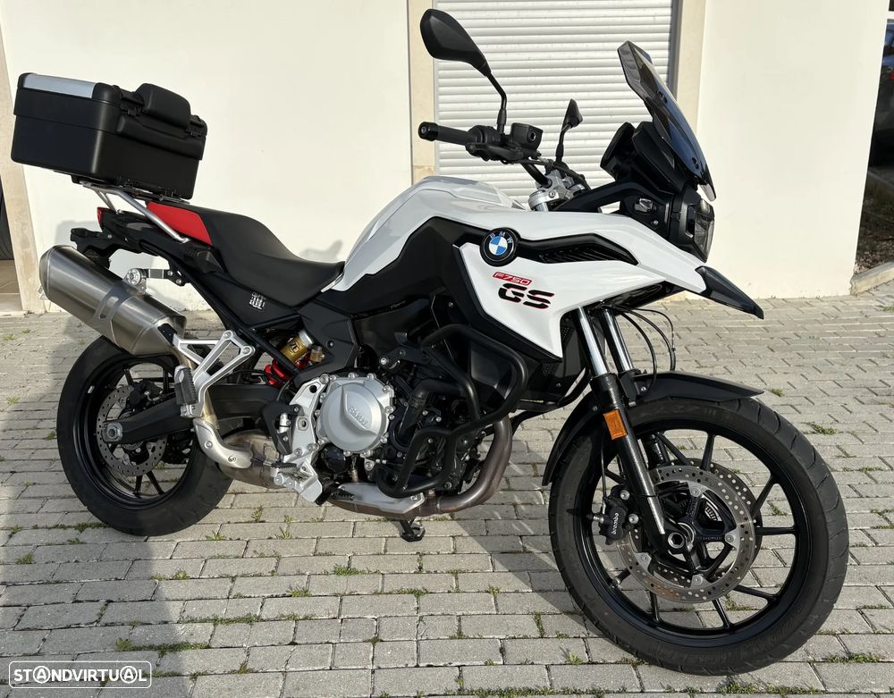 BMW F 750 GS 853 Cilindrada - 4