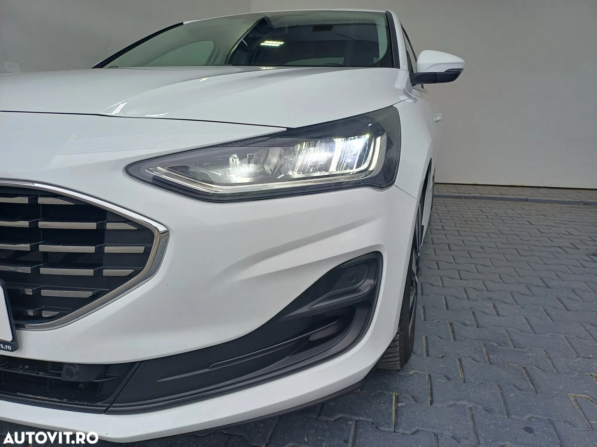 Ford Focus 1.0 EcoBoost Titanium Business - 35