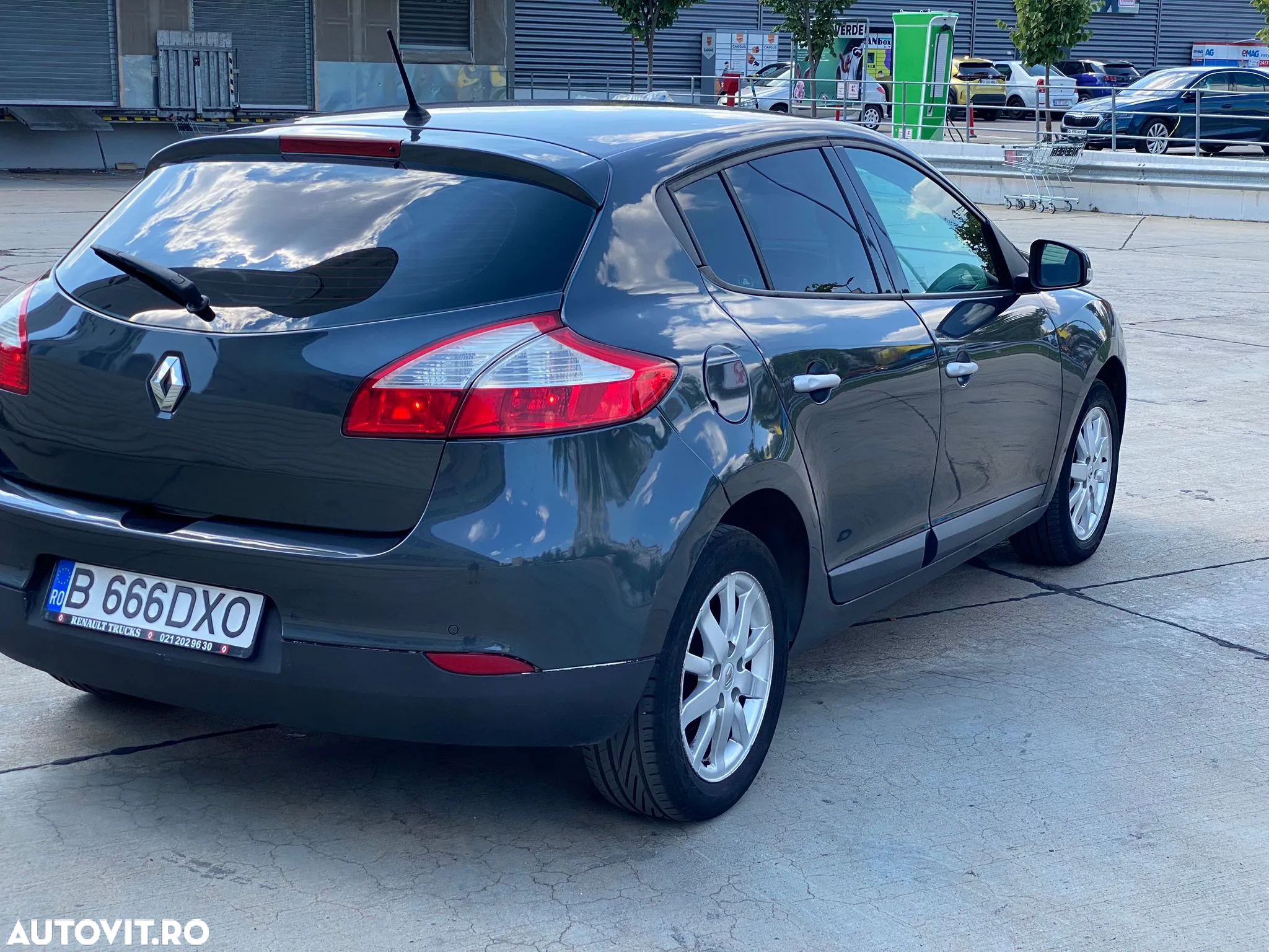 Renault Megane dCi 130 FAP Dynamique - 8