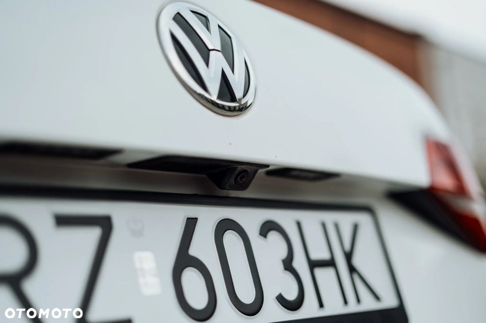 Volkswagen Jetta - 11