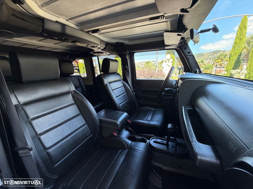 Jeep Wrangler - 23