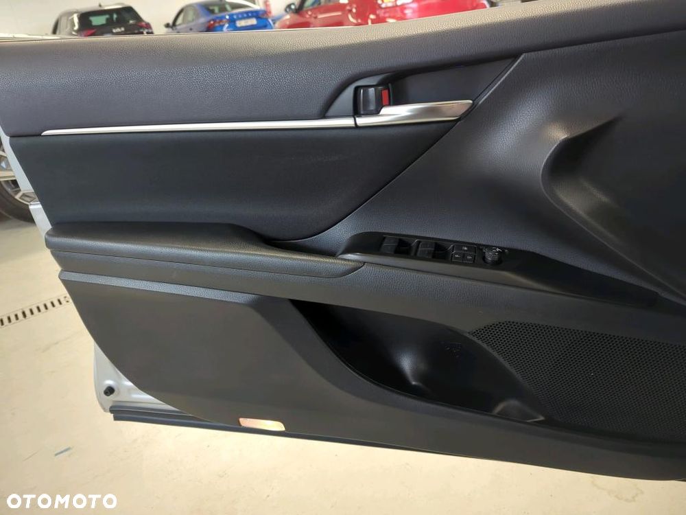 Toyota Camry - 15