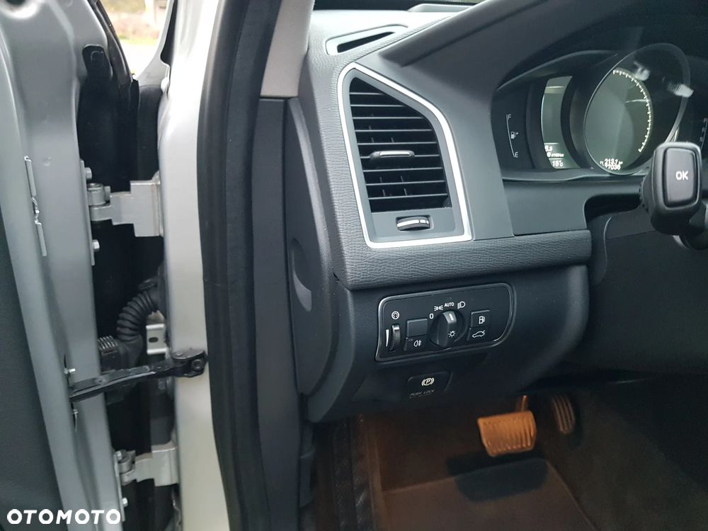 Volvo XC 60 - 18