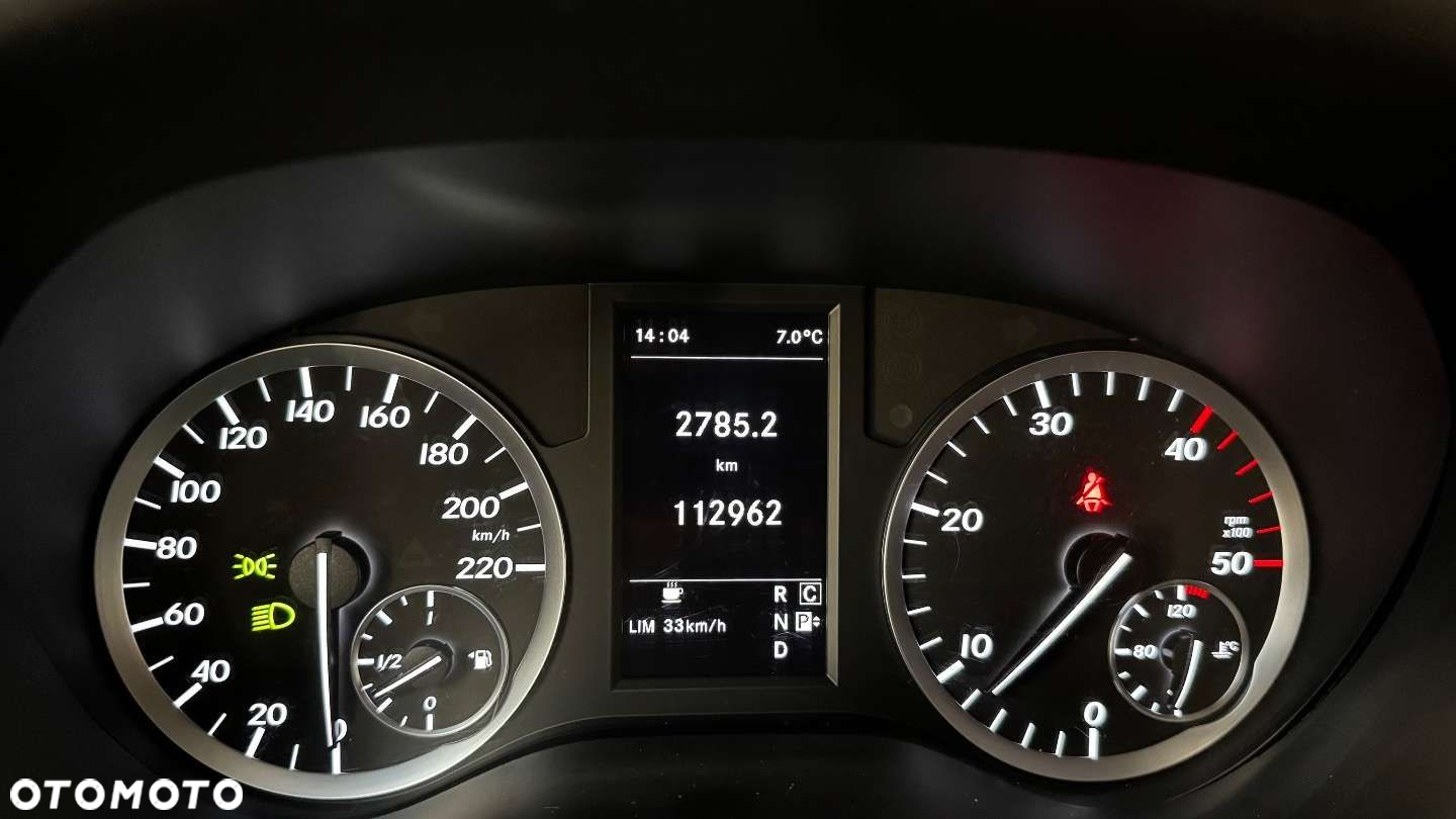 Mercedes-Benz Vito - 22
