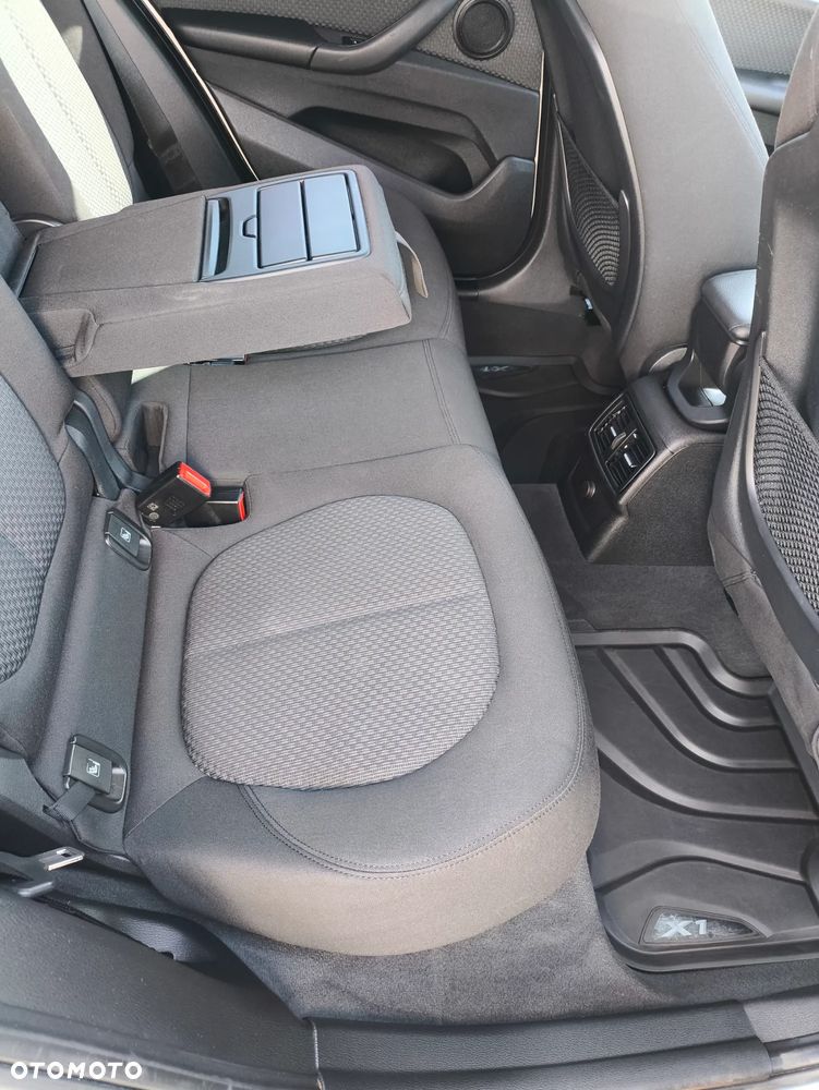 BMW X1 xDrive18d Advantage - 13
