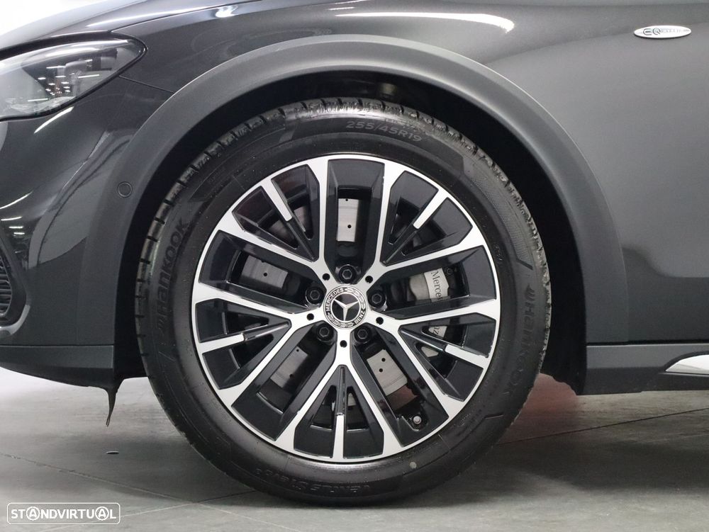 Mercedes-Benz E 300 de 4Matic All-Terrain - 29