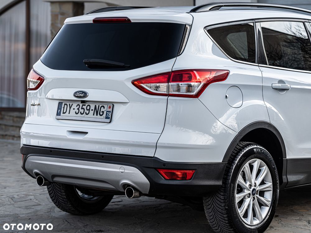 Ford Kuga 2.0 TDCi 2x4 Titanium - 18