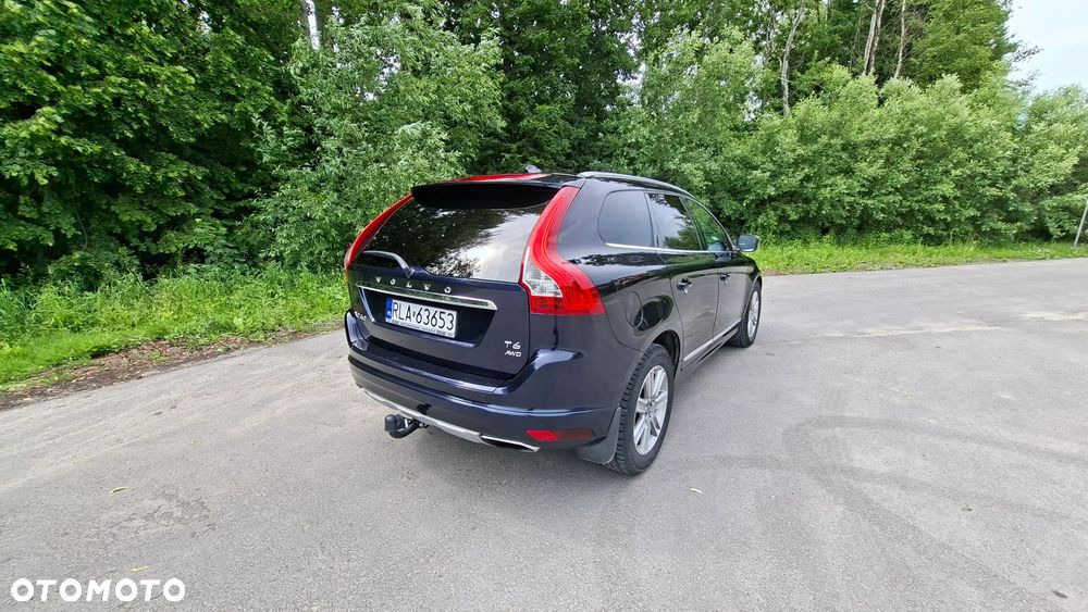 Volvo XC 60 T6 AWD Geartronic Momentum - 11