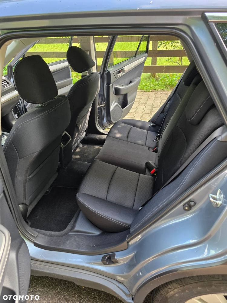 Subaru Outback 2.0D Exclusive Lineartronic - 25