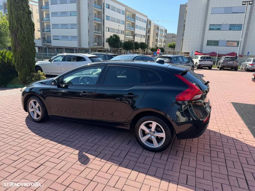Volvo V40 2.0 D2 Momentum - 5