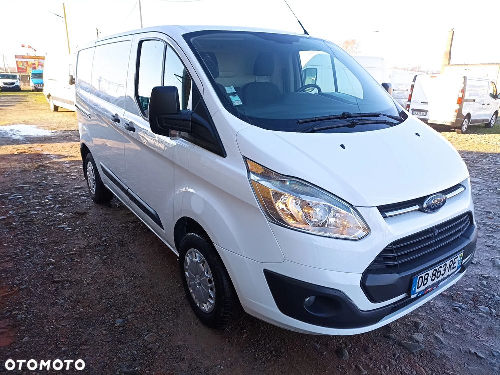 Ford CUSTOM - 4