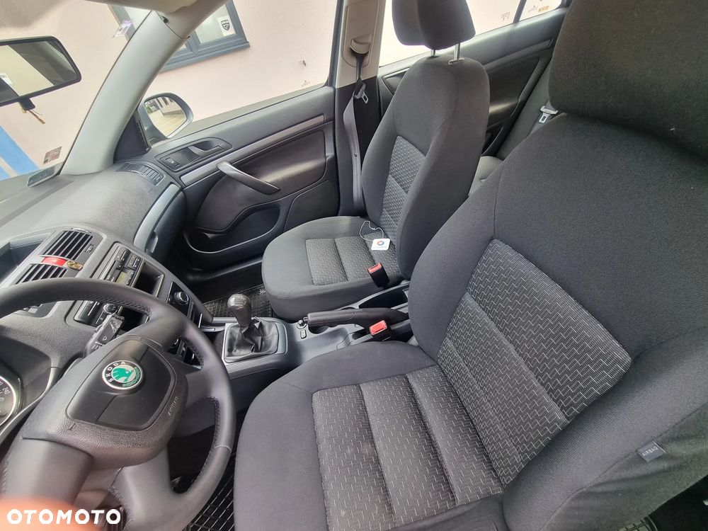 Skoda Octavia 1.6 Ambiente EU5 - 15