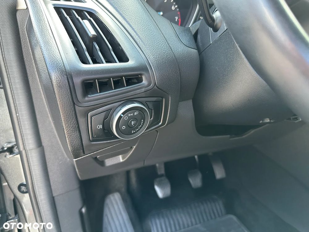 Ford Focus - 17