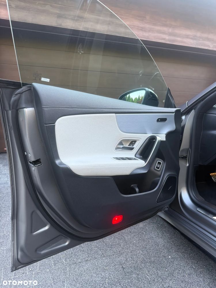 Mercedes-Benz CLA - 15
