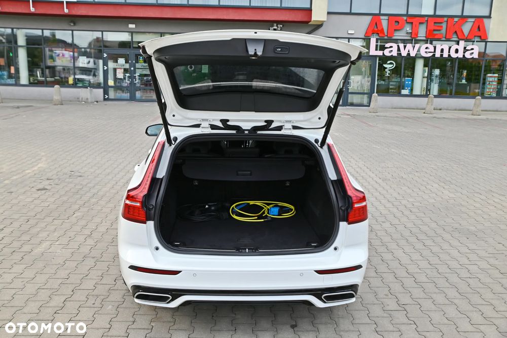 Volvo V60 T8 AWD Recharge Geartronic RDesign - 11