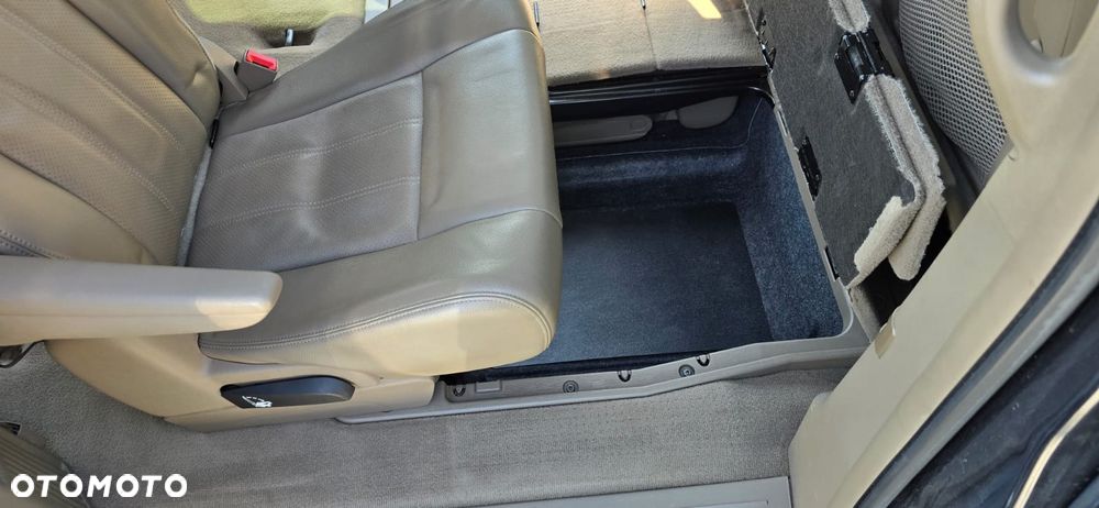 Chrysler Town & Country 3.6 Touring - 30
