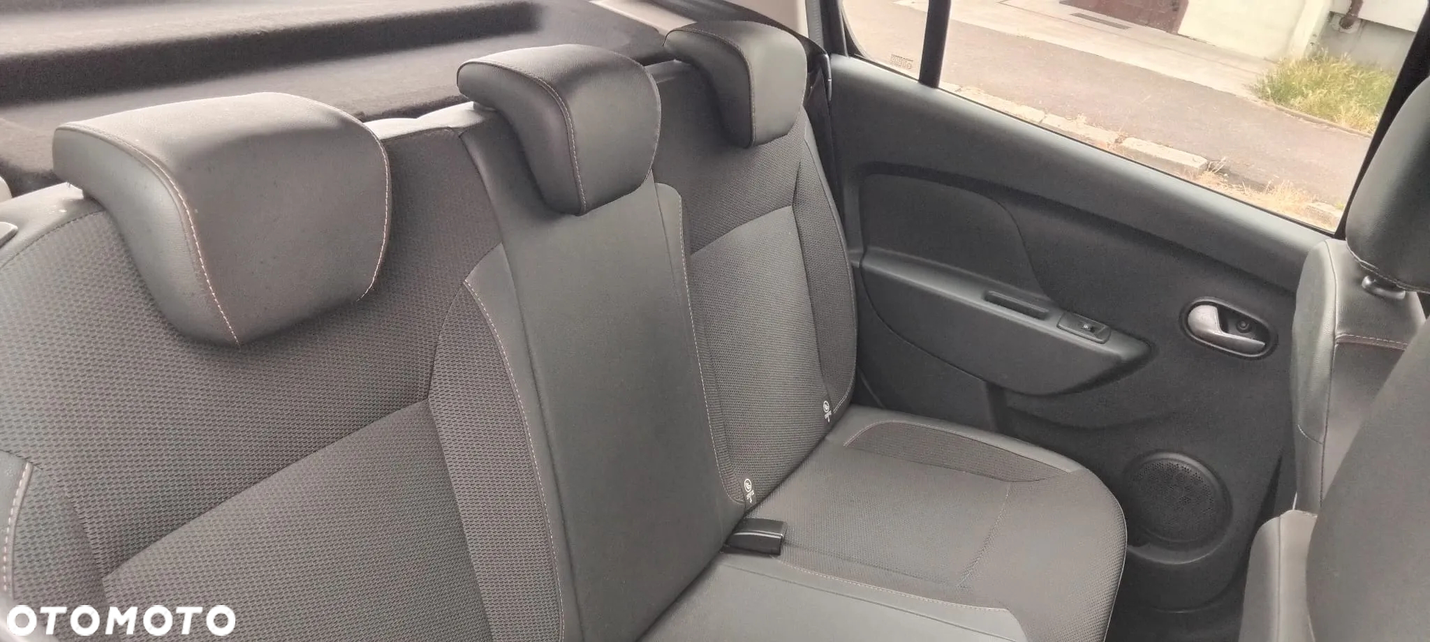 Dacia Sandero Stepway 1.5 dCi Laureate S&S - 19