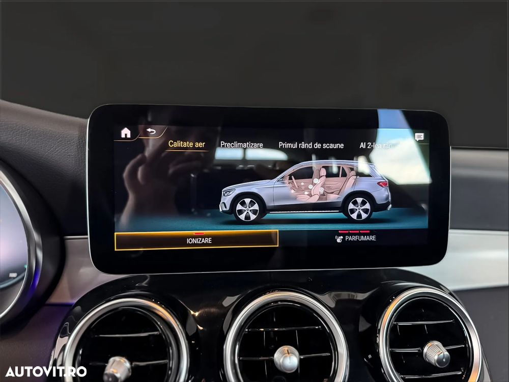 Mercedes-Benz GLC 300 de 4Matic 9G-TRONIC AMG Line - 22