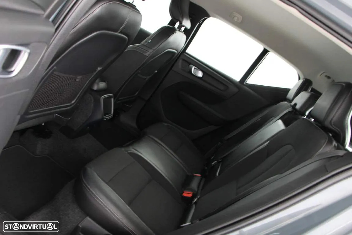 Volvo XC 40 2.0 D3 Momentum Plus - 6