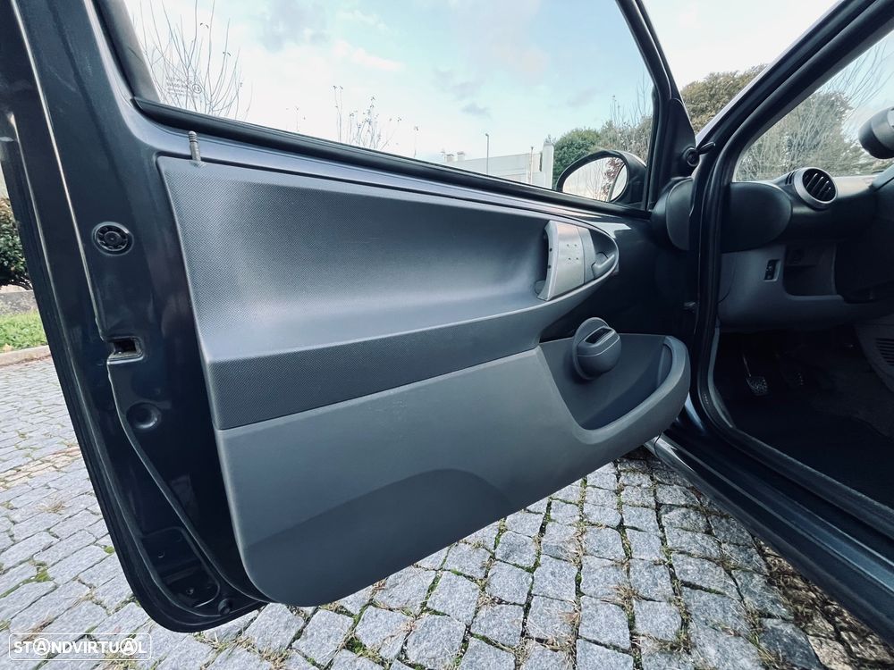 Peugeot 107 1.0 Urban Style - 16