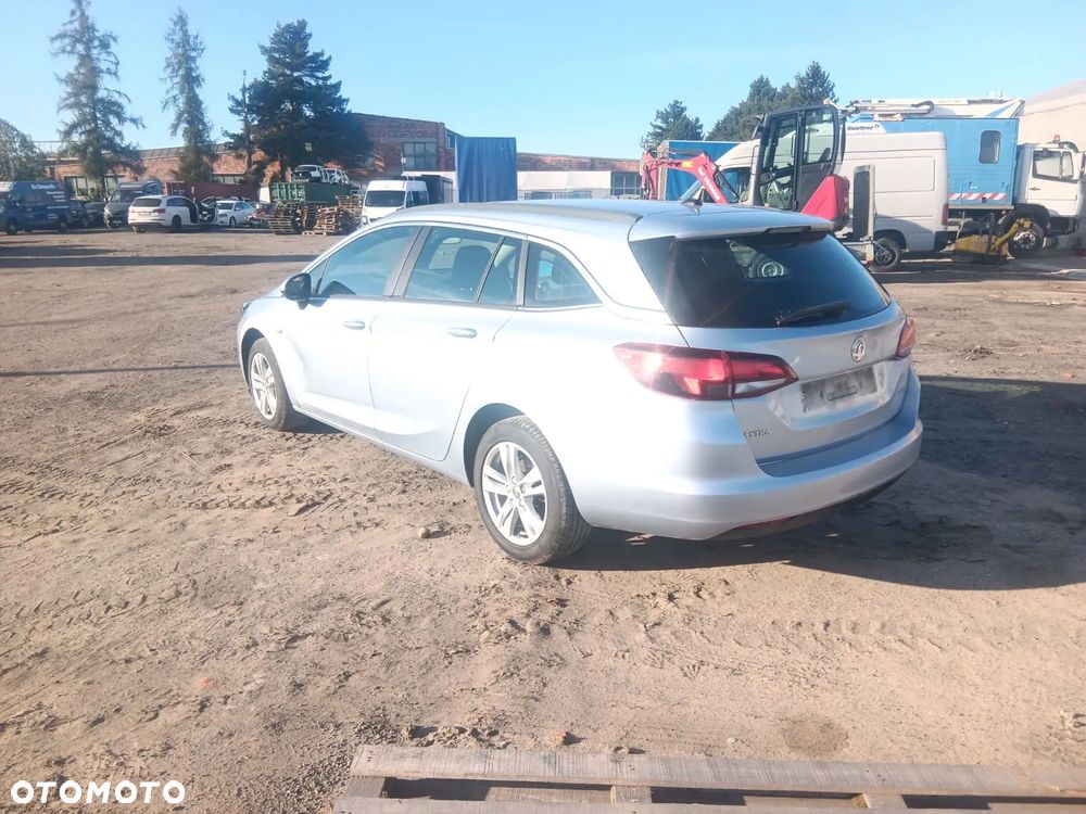 Opel Astra - 8