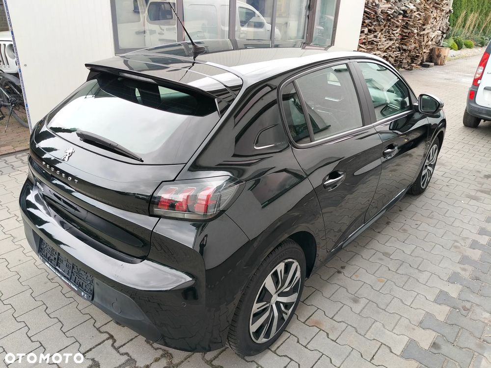 Peugeot 208 - 12