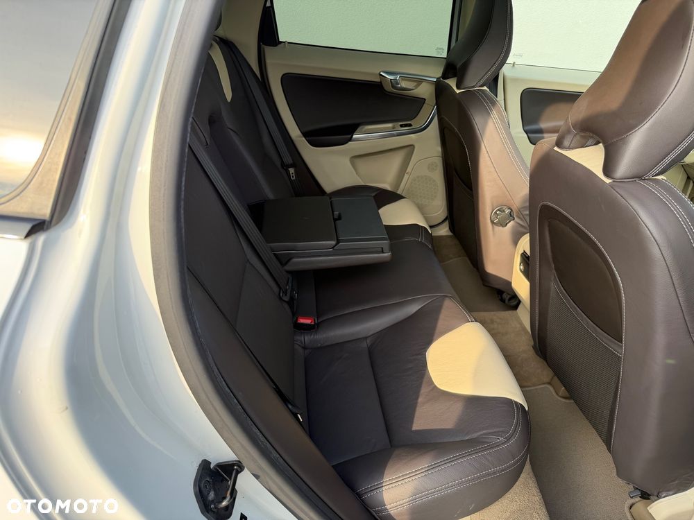 Volvo XC 60 - 16
