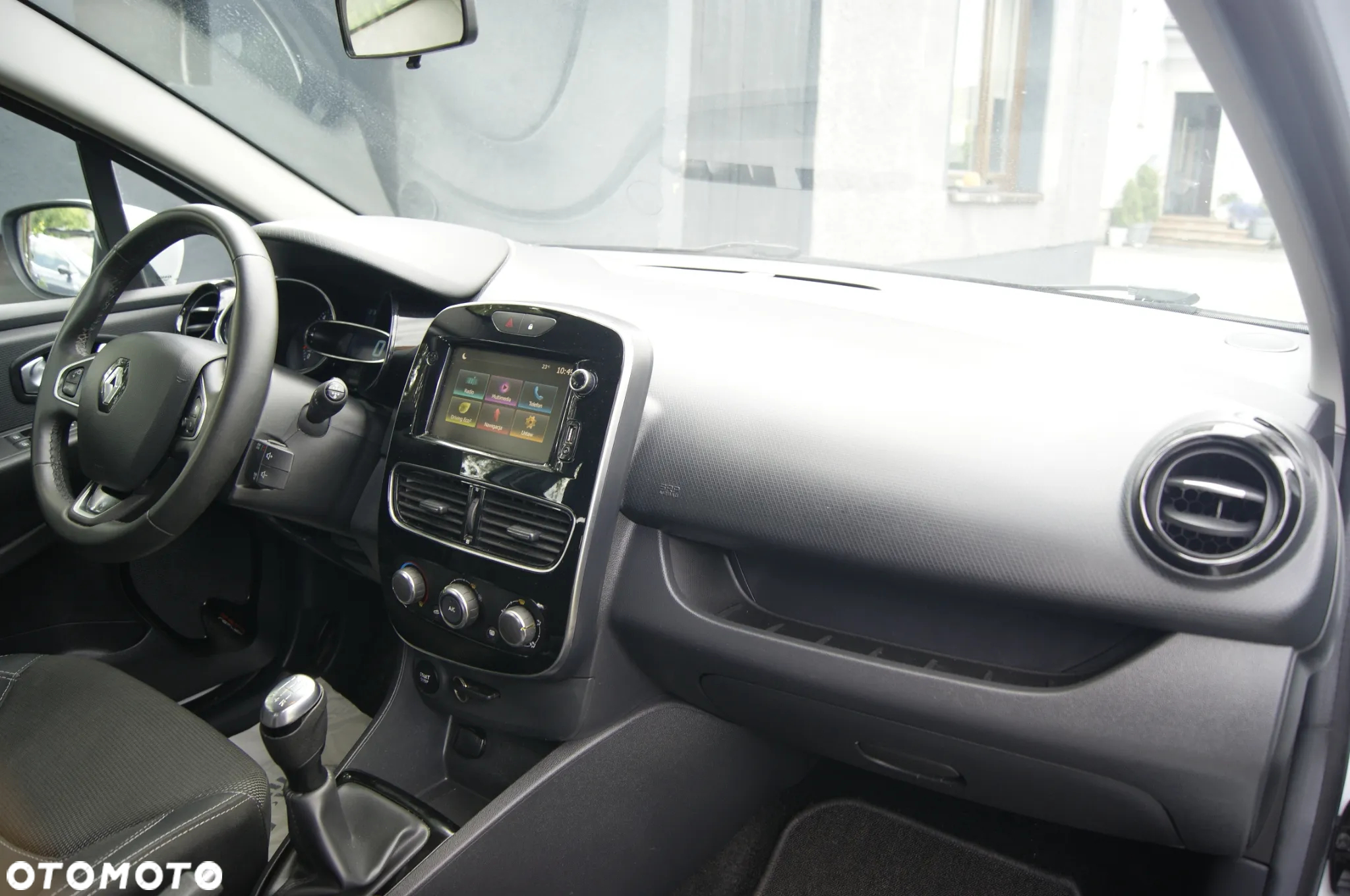 Renault Clio - 22