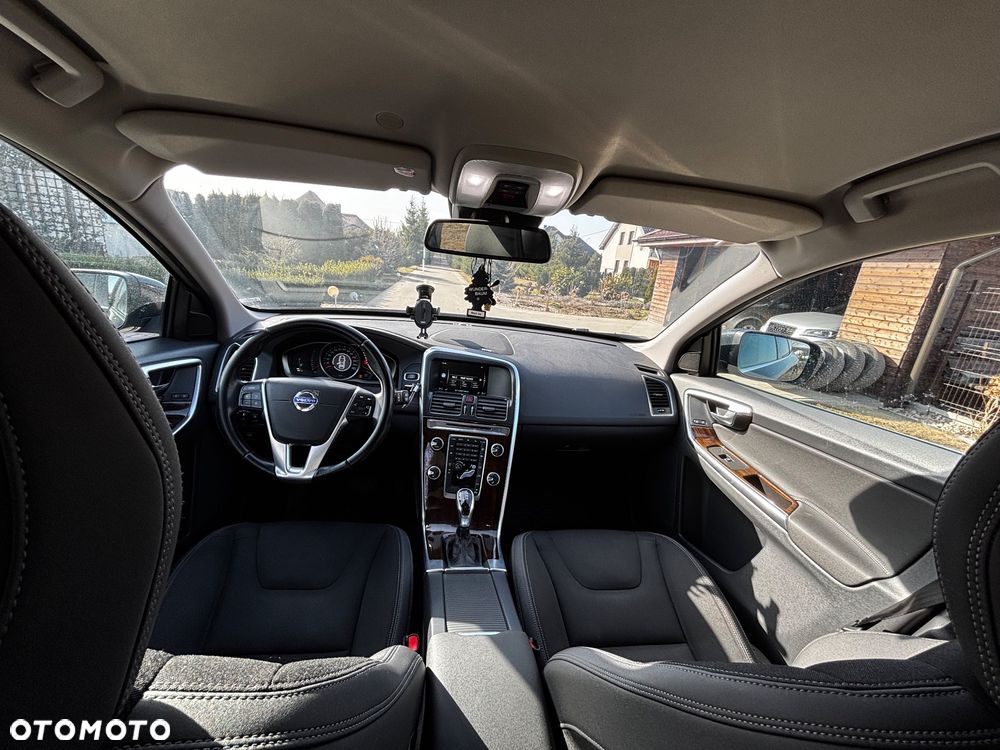 Volvo XC 60 D4 Geartronic Momentum - 12
