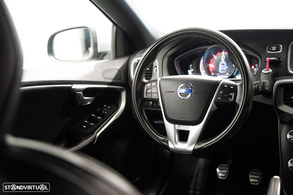 Volvo V40 2.0 D2 R-Design - 10