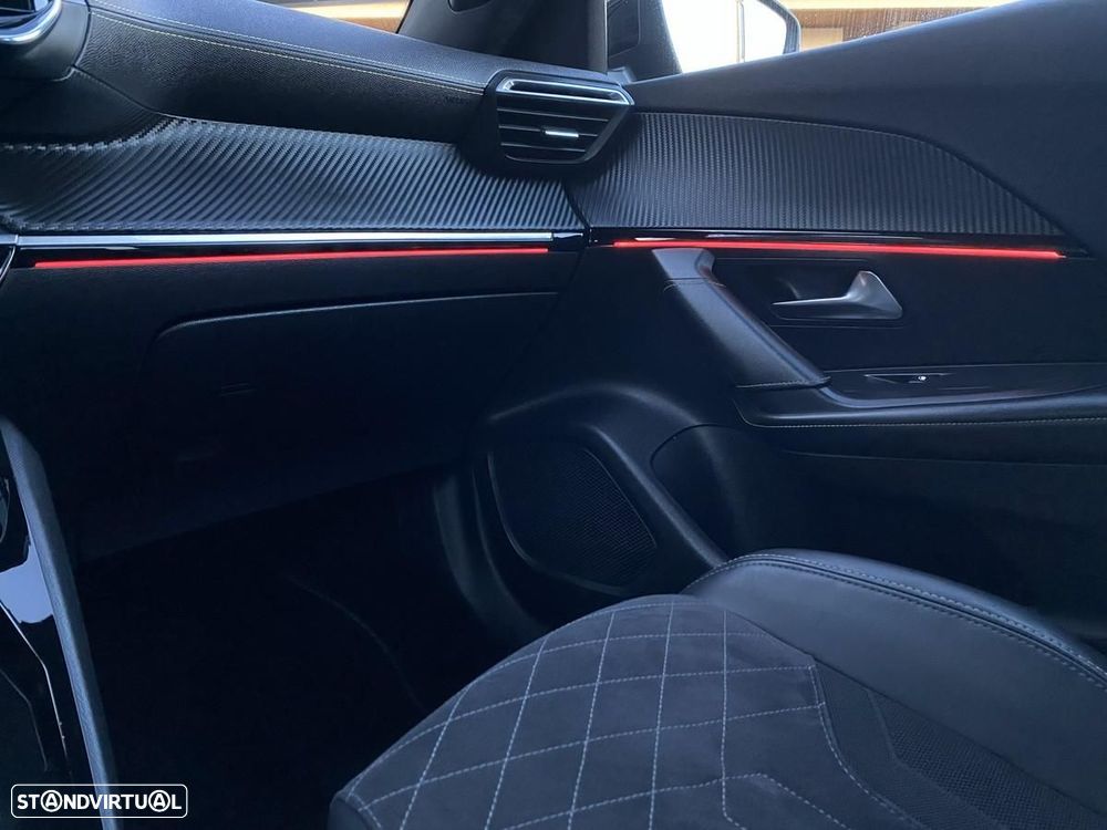 Peugeot 2008 1.2 PureTech GT EAT8 - 38