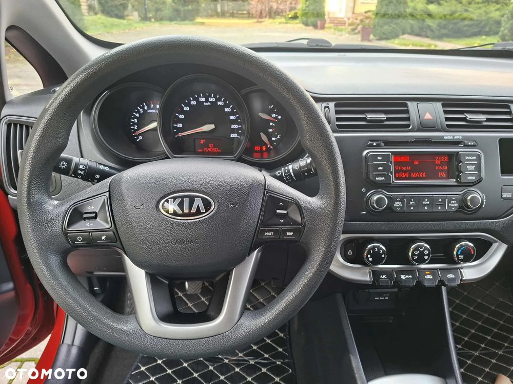 Kia Rio - 11