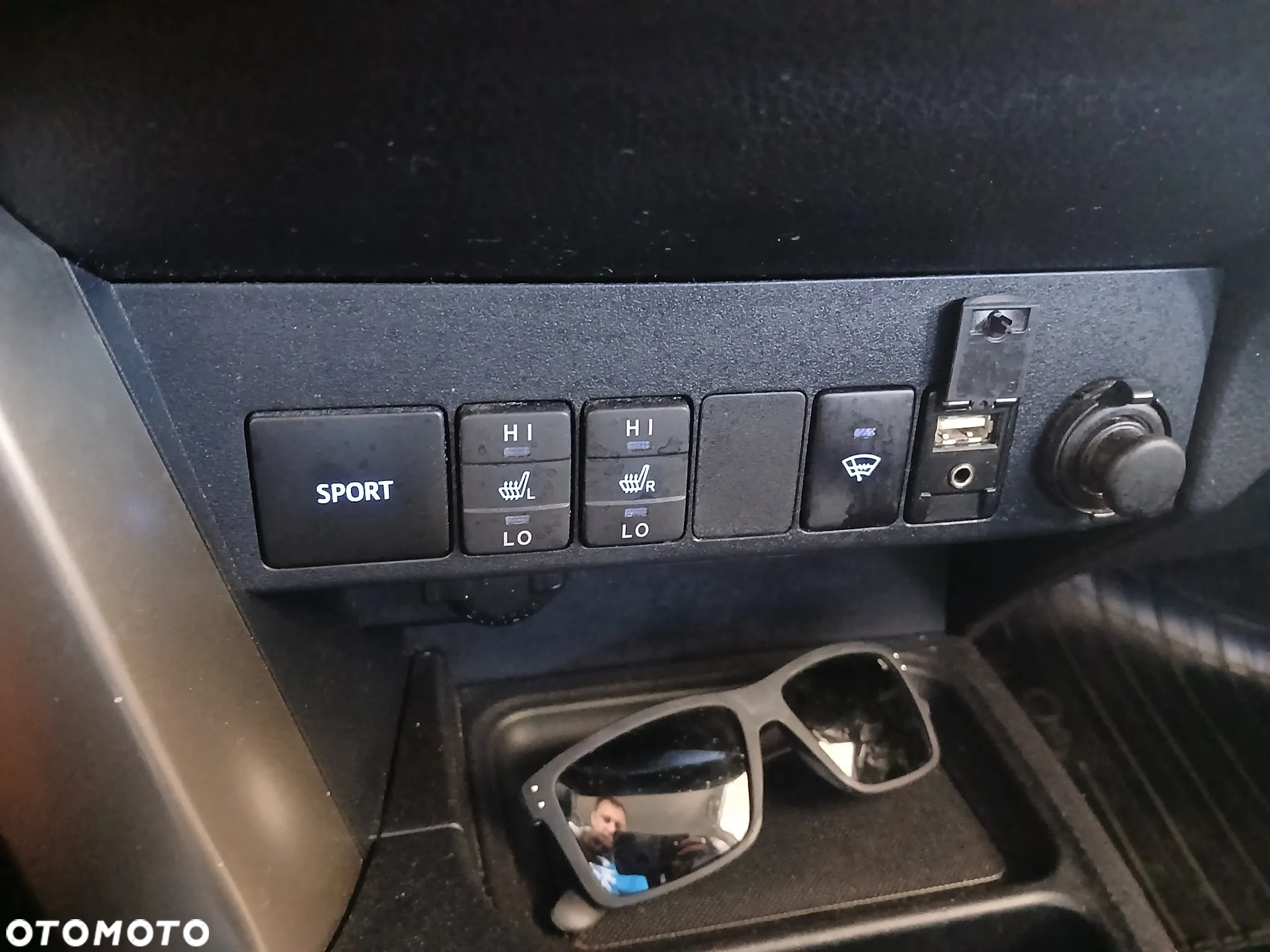 Toyota RAV4 2.0 Premium - 21