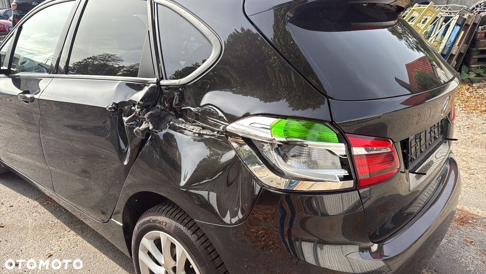 BMW Seria 2 218i Active Tourer - 12