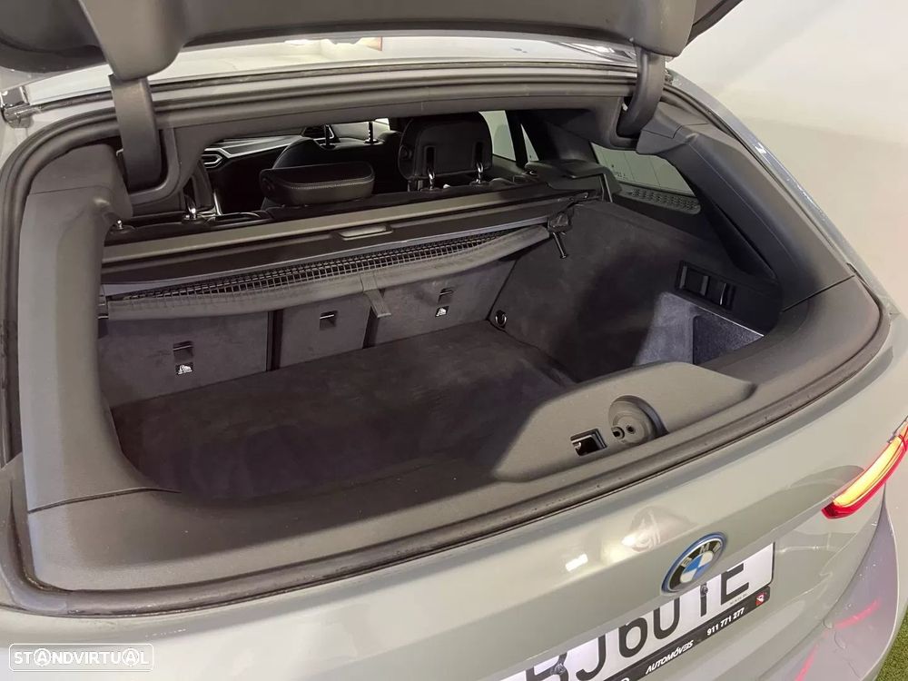 BMW 320 e Pack Desportivo M Auto - 41