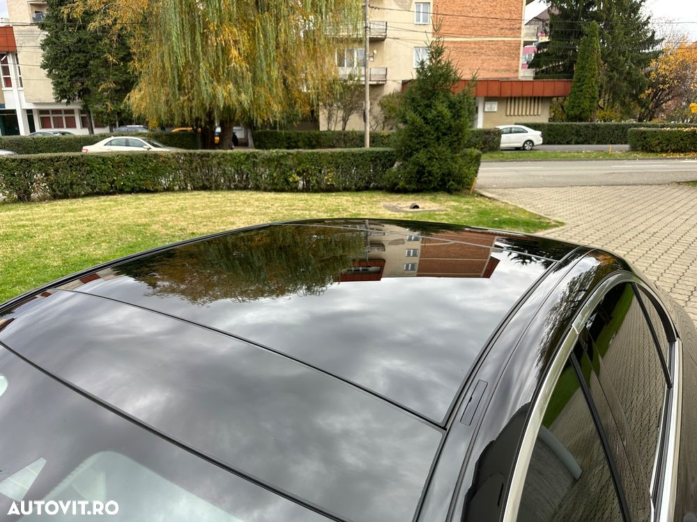 Mercedes-Benz E 220 d T 9G-TRONIC - 12