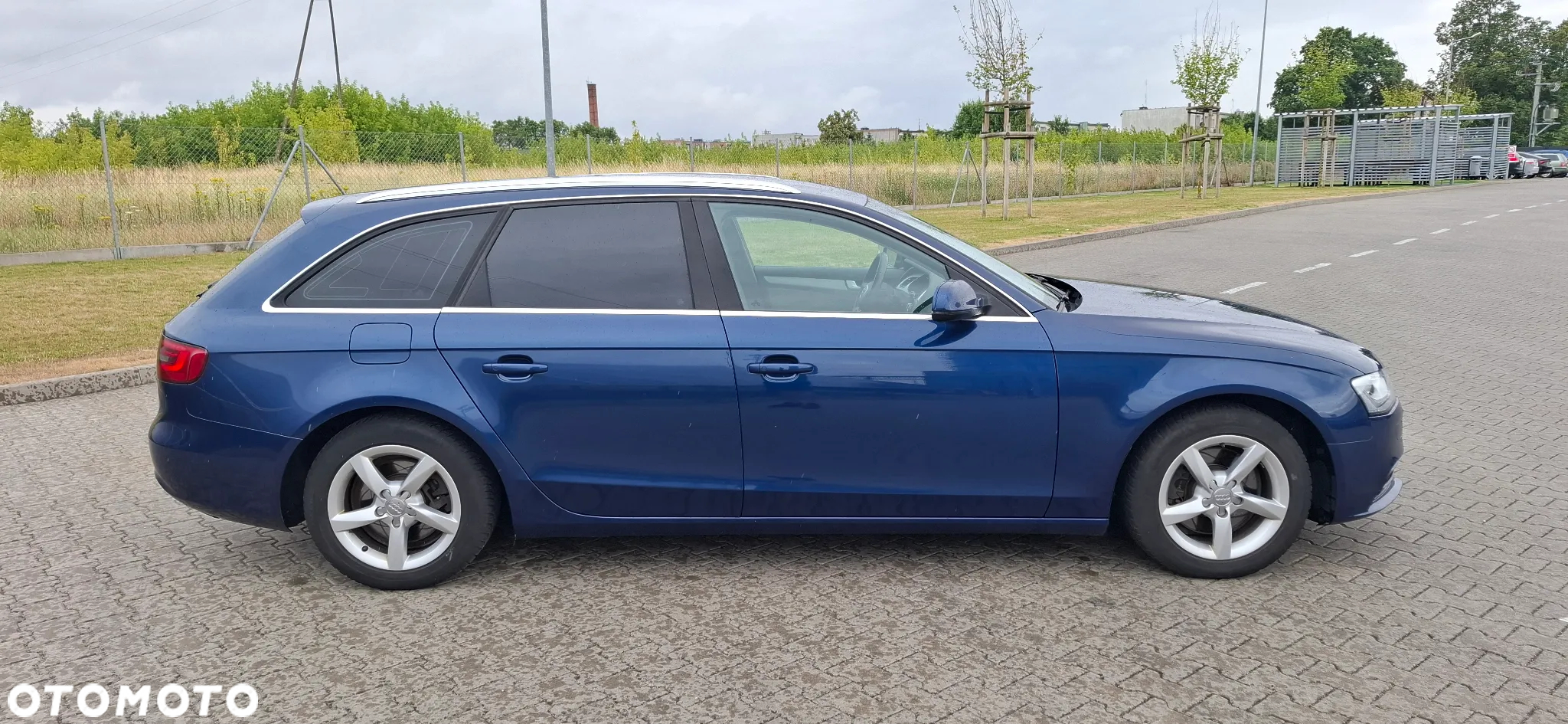 Audi A4 Avant 2.0 TDI DPF Attraction - 4