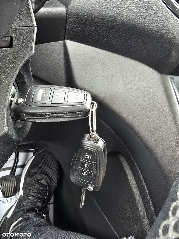 Ford Grand C-MAX - 33