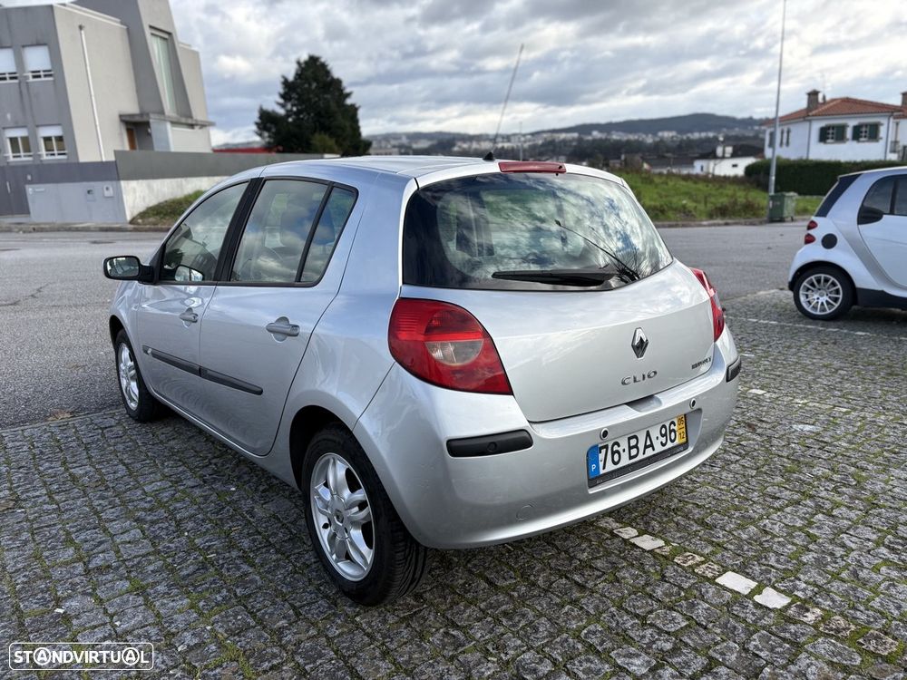 Renault Clio 1.2 16V Dynamique - 4