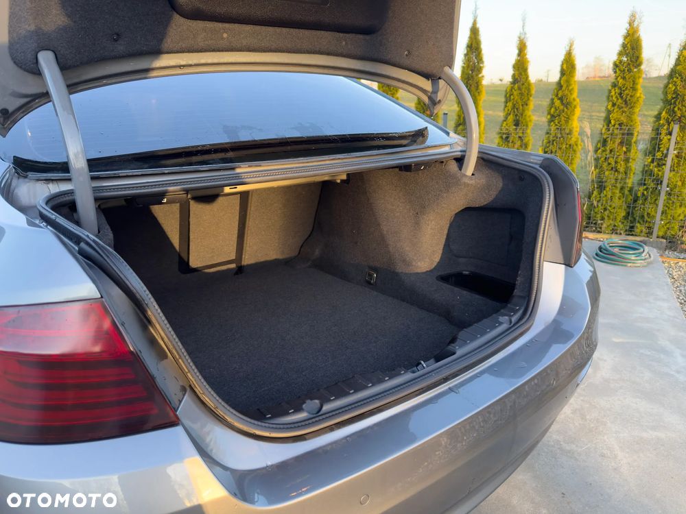 BMW Seria 5 528i xDrive Sport-Aut Luxury Line - 14