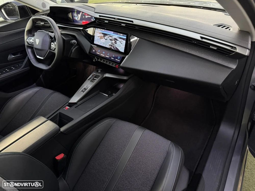 Peugeot 308 1.5 BlueHDi Allure EAT8 - 17