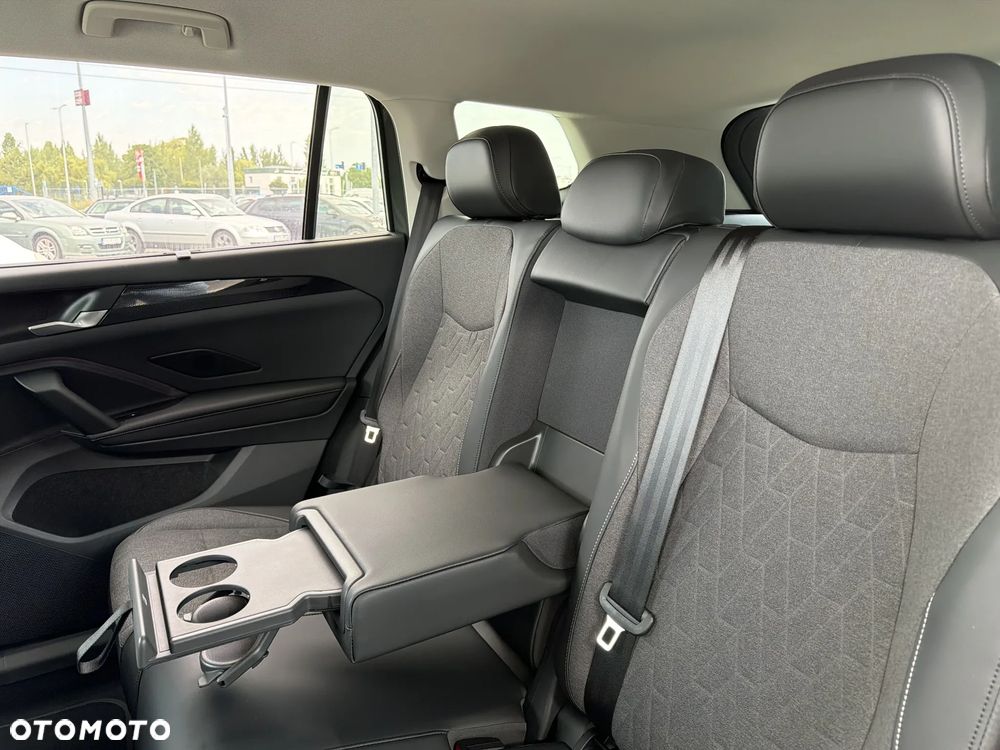 Volkswagen Tayron 1.5 eTSI mHEV Life Plus DSG - 17