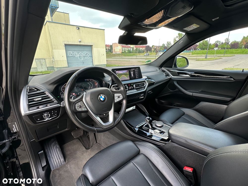 BMW X4 xDrive20d xLine - 33
